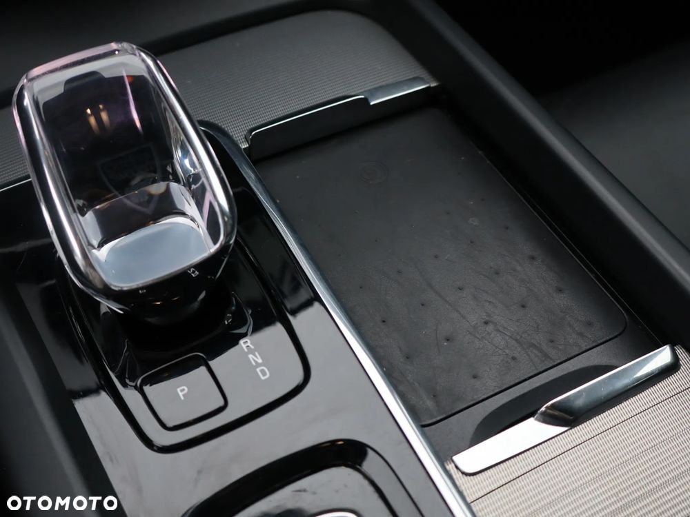 Volvo XC 60 B5 B AWD Plus Dark - 25