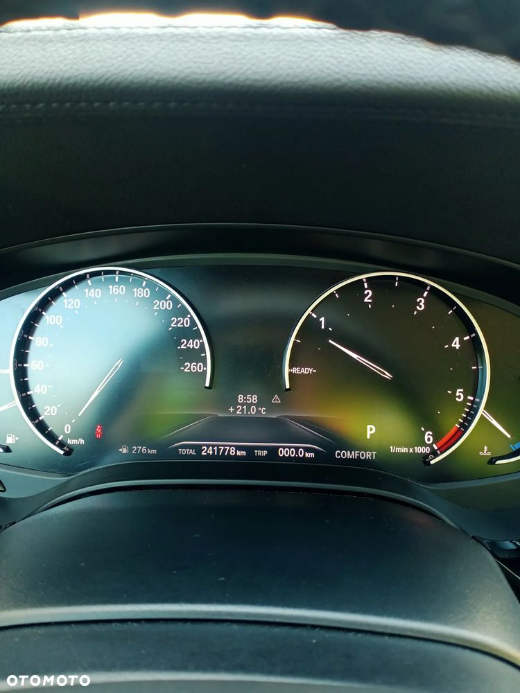 BMW Seria 5 518d Luxury Line - 13