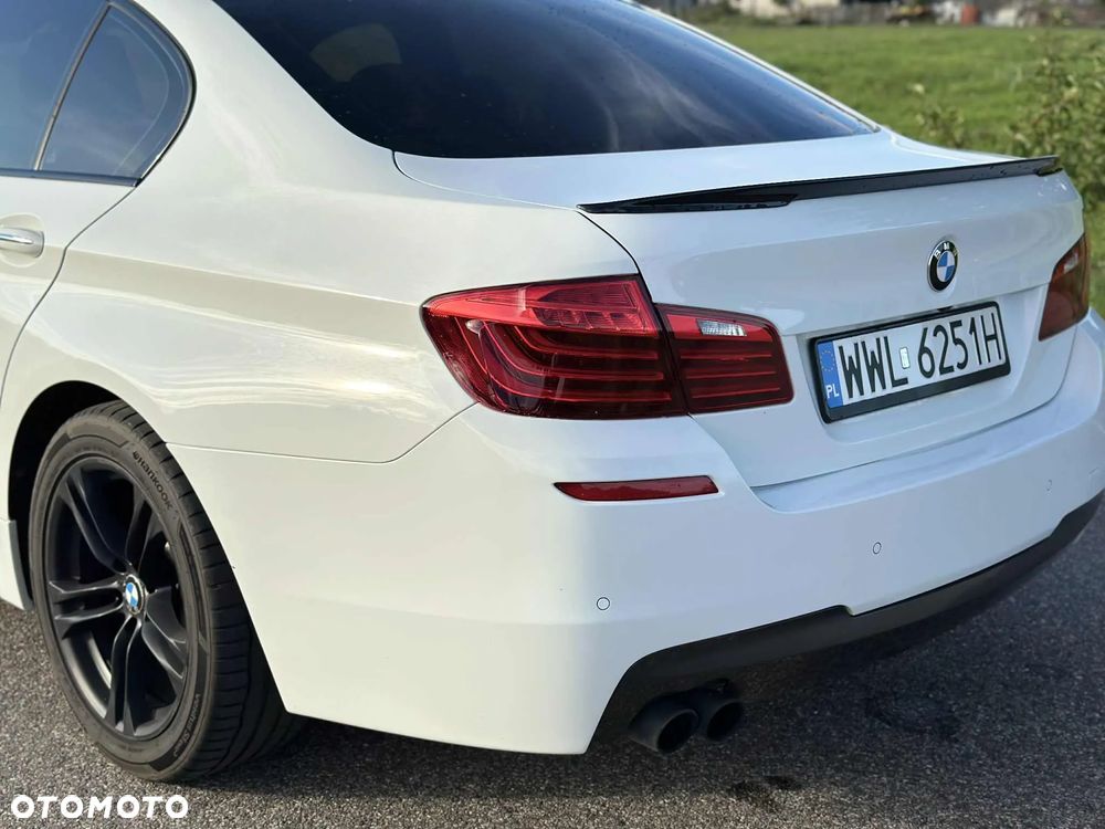 BMW Seria 5 528i xDrive Sport-Aut - 16