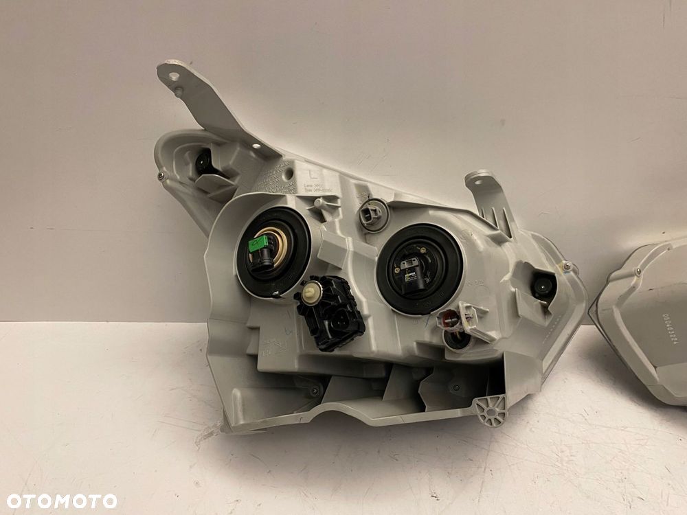 isuzu dmax lift komplet lamp przód - 14