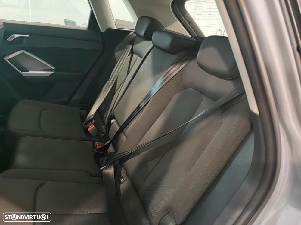 Audi Q3 45 TFSIe S tronic - 11