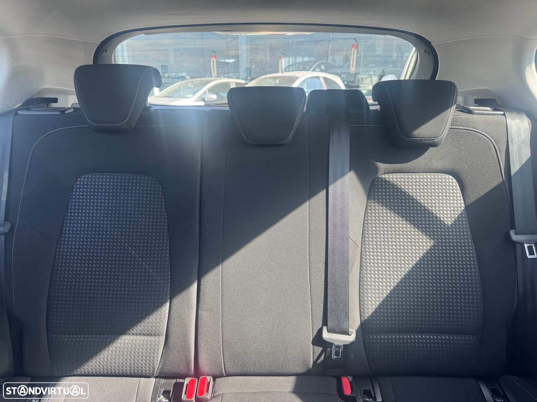 Ford Focus 1.0 EcoBoost S&S COOL&CONNECT - 9