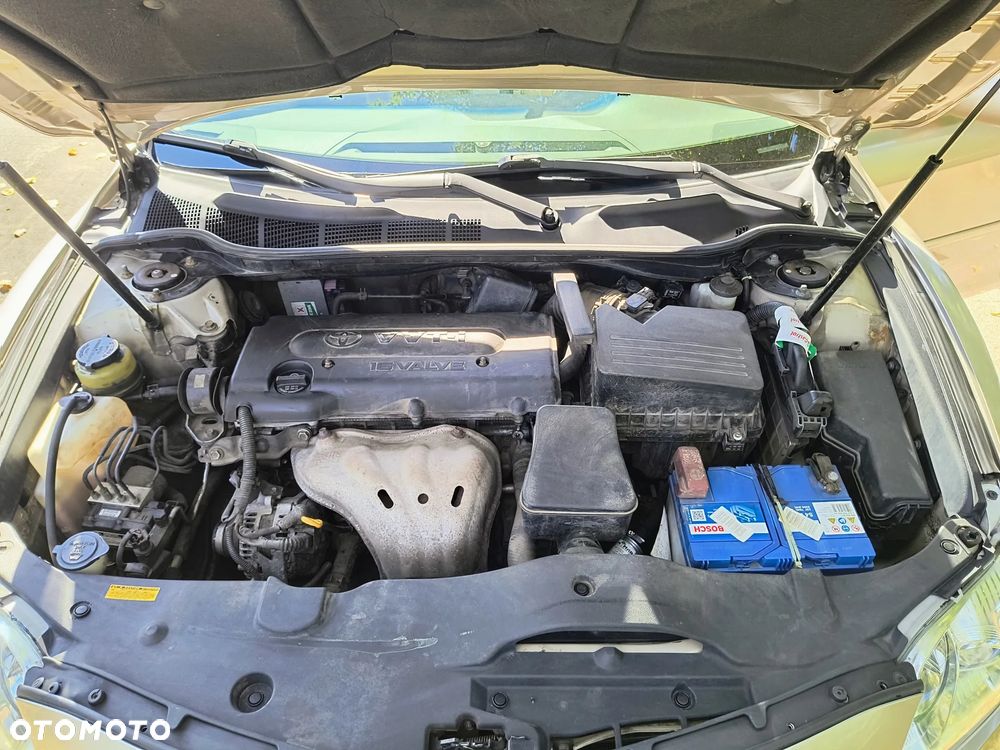 Toyota Camry - 12