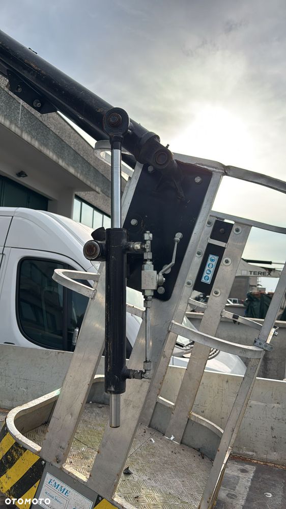 Nissan Cabstar 35.13 Skrzynia 4.20 M + HDS 1.8 Tony ! Zwyżka 10.2 Metra ! Pilot ! Super Stan  * - 8