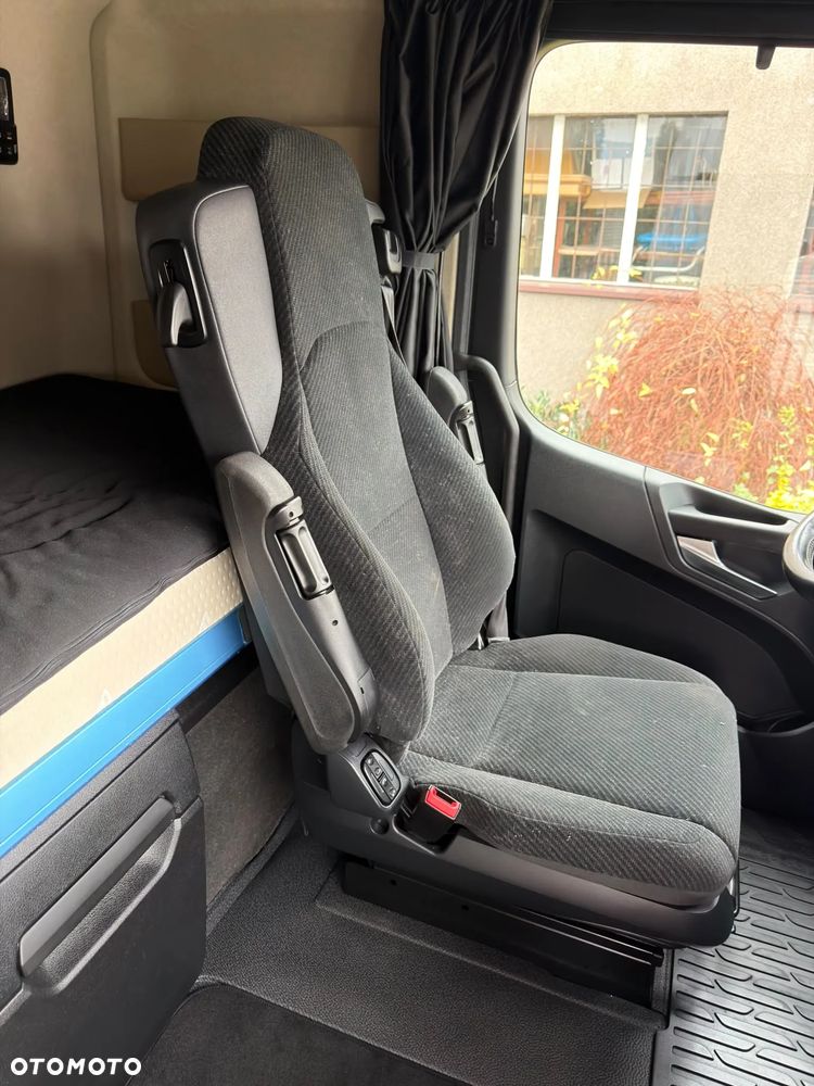 Mercedes-Benz 1848 GIGA SPACE - 31