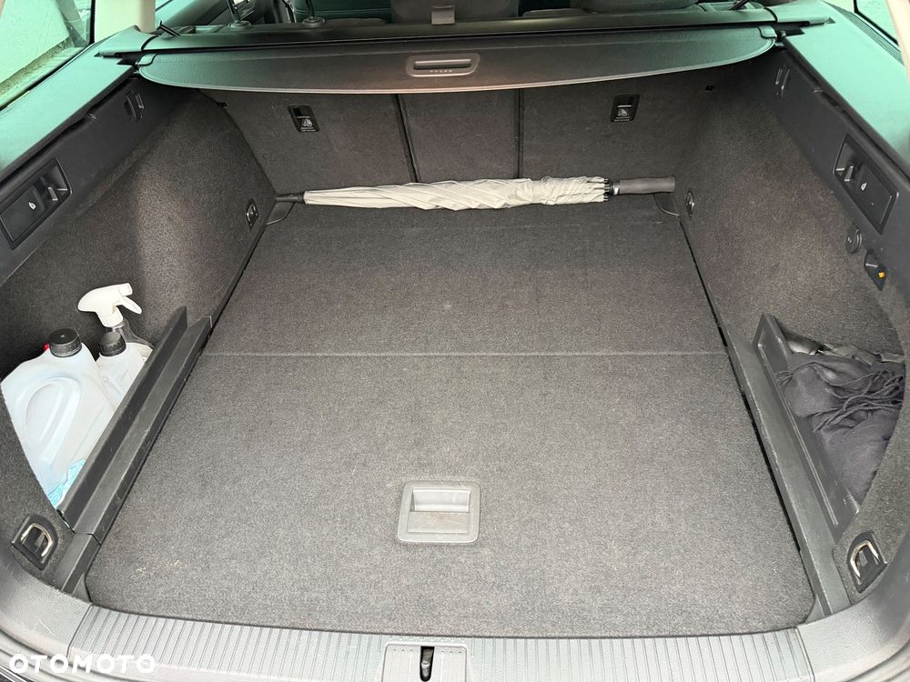 Volkswagen Passat - 19
