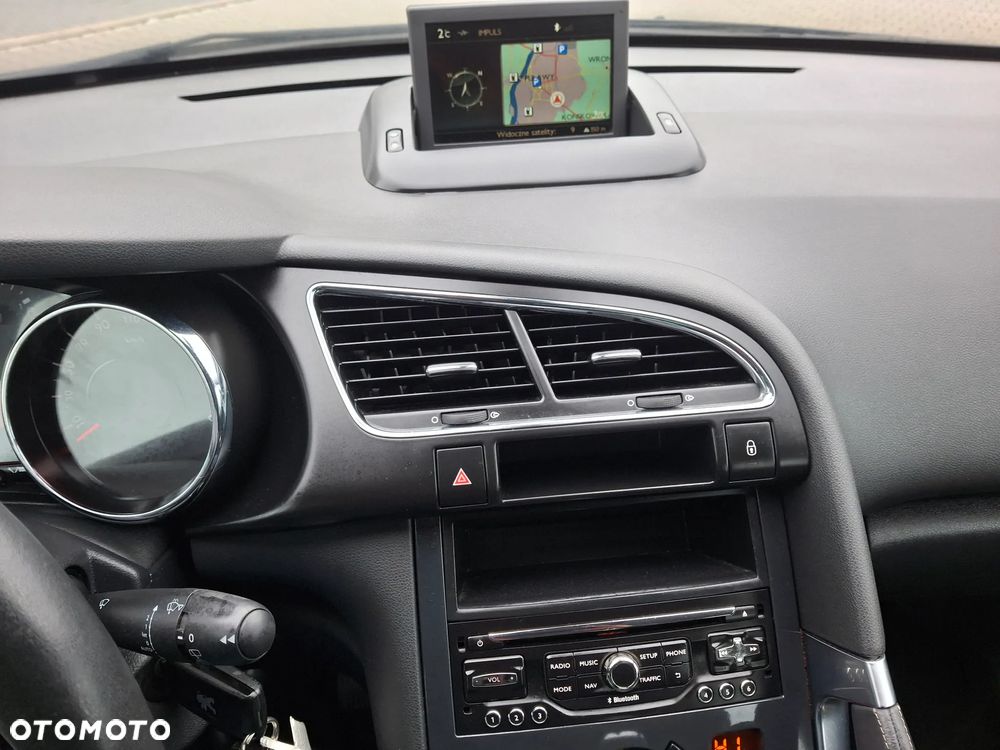 Peugeot 3008 HDi FAP 115 EGS6 Stop&Start Business-Line - 24