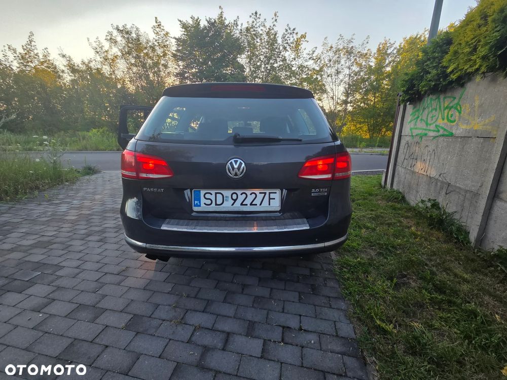Volkswagen Passat 2.0 TDI BlueMotion Technology Comfortline - 4