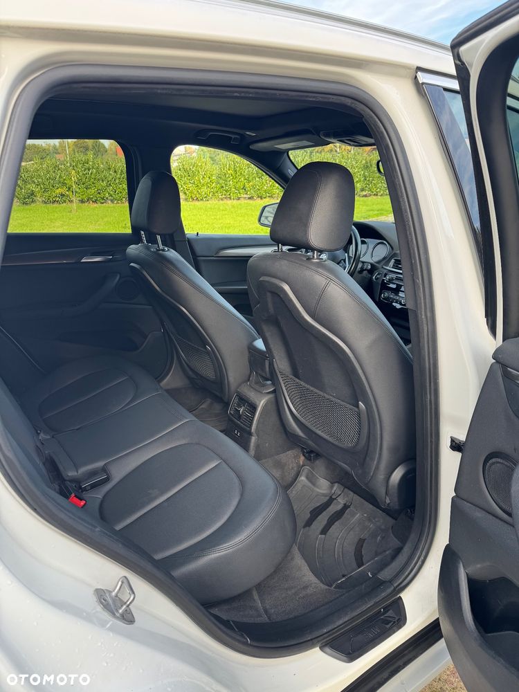 BMW X1 xDrive25i Sport Line - 18