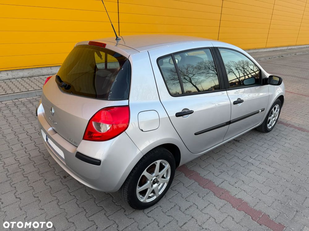 Renault Clio 1.2 16V Expression - 2