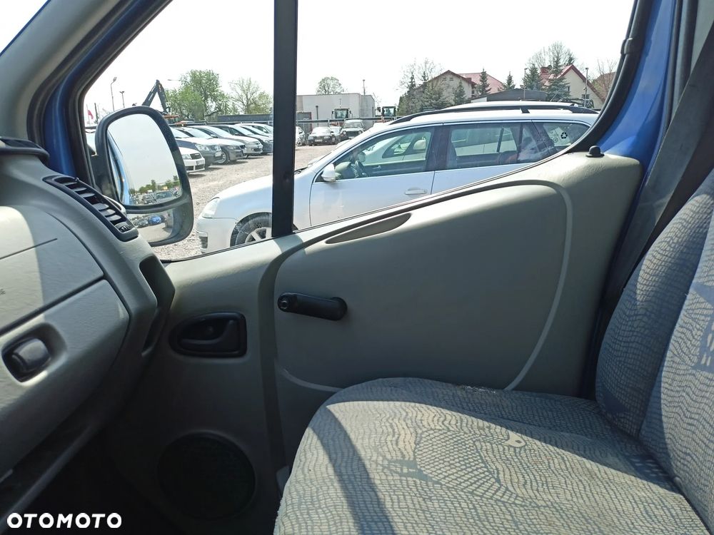 Renault Trafic - 14