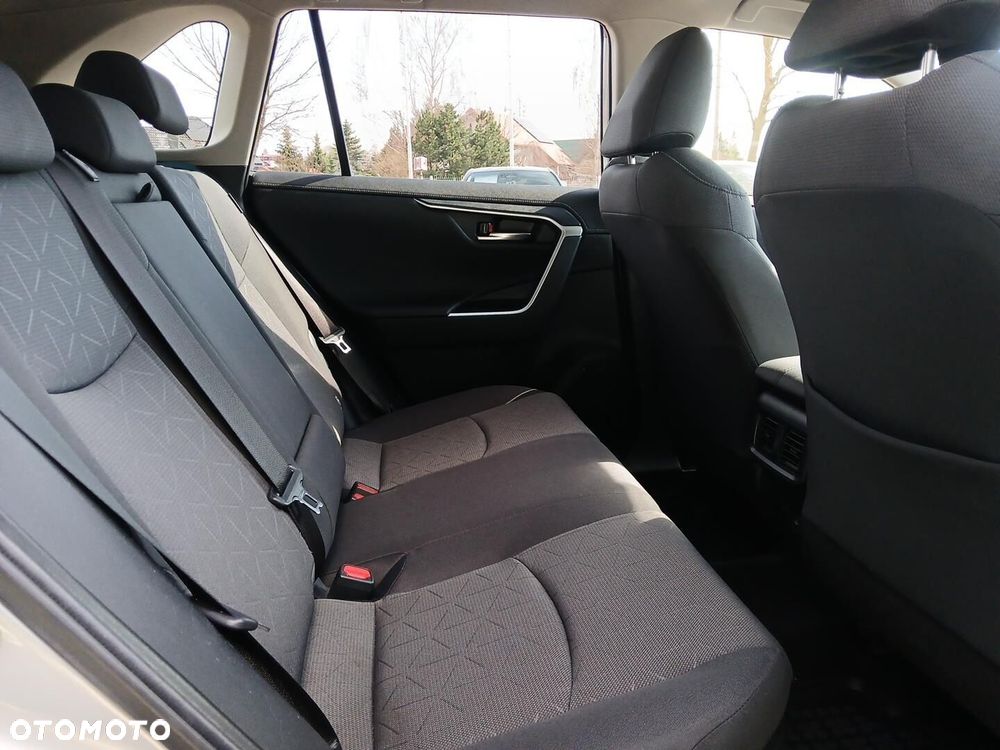 Toyota RAV4 - 11