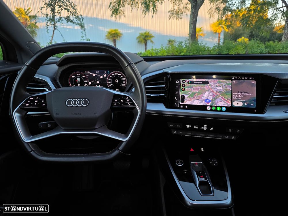 Audi Q4 e-tron 45 quattro - 12