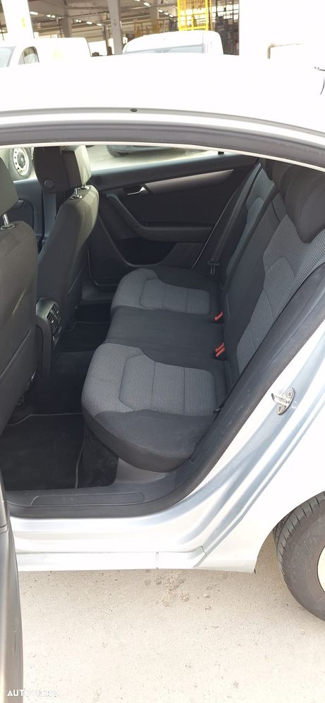 Volkswagen Passat 1.6 TDI BlueMotion - 12