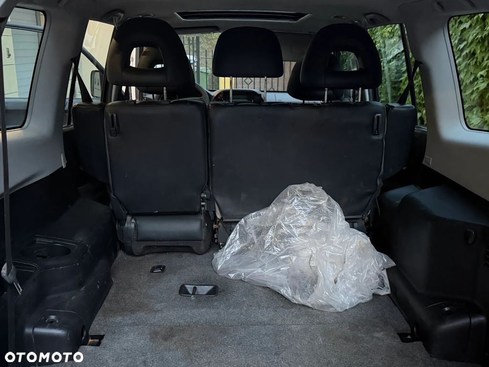 Mitsubishi Pajero - 10