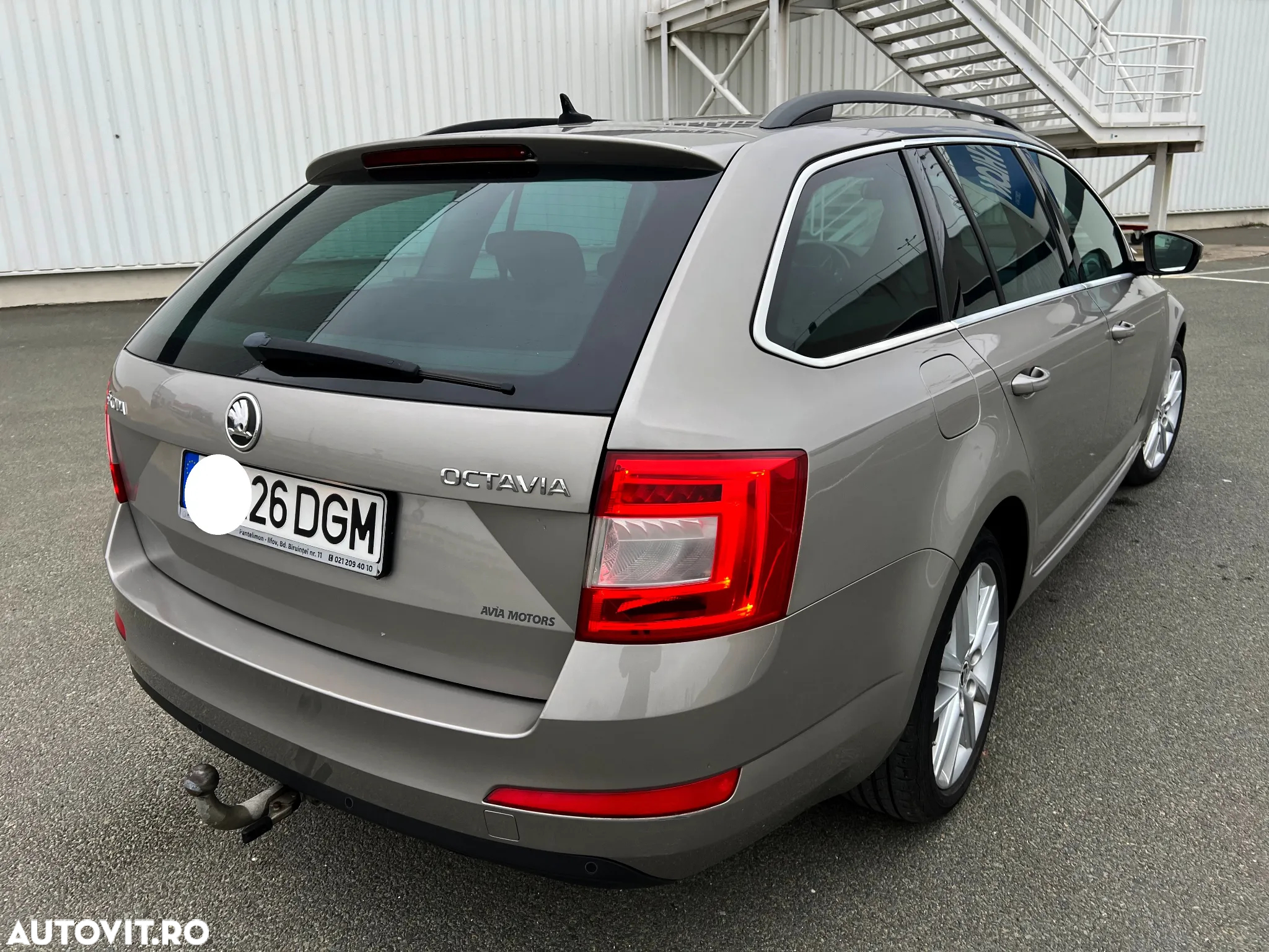Skoda Octavia 1.6 TDI DSG Ambition - 4