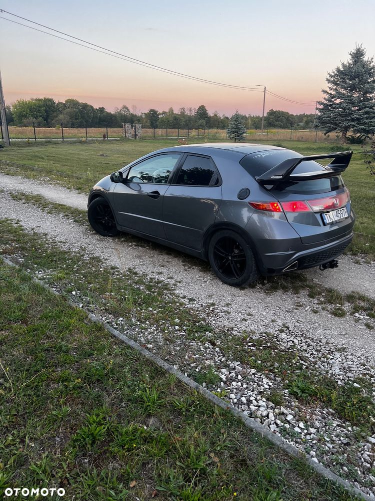 Honda Civic 1.8 Executive - 9