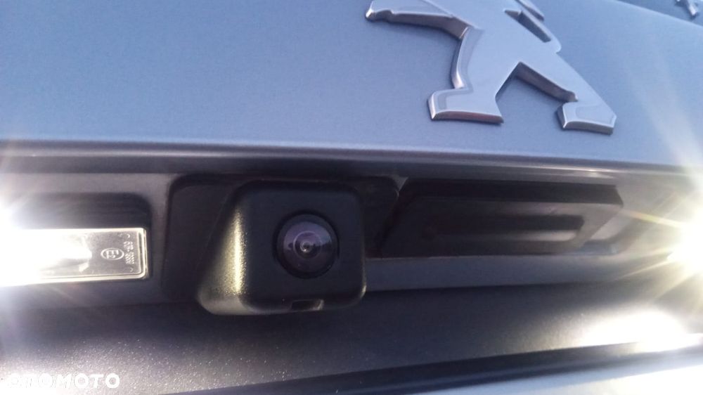 Peugeot 2008 1.5 BlueHDi Allure S&S EAT8 - 28