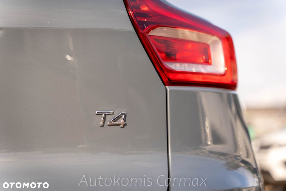 Volvo XC 40 T4 Momentum - 17