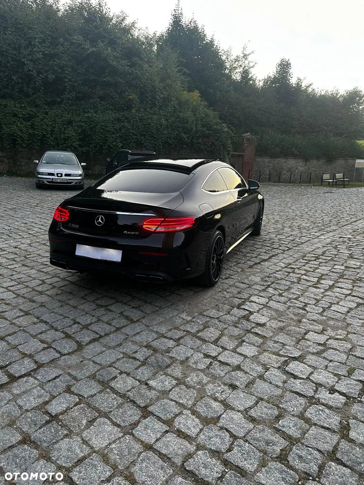 Mercedes-Benz Klasa C 300 4MATIC 9G-TRONIC - 40