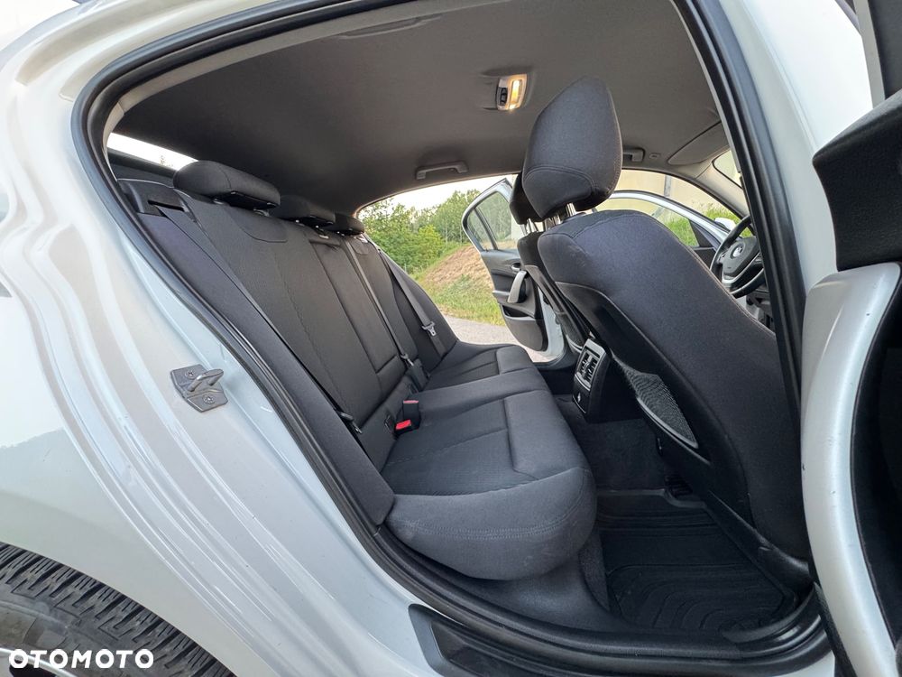 BMW Seria 1 118d DPF Edition Sport - 28