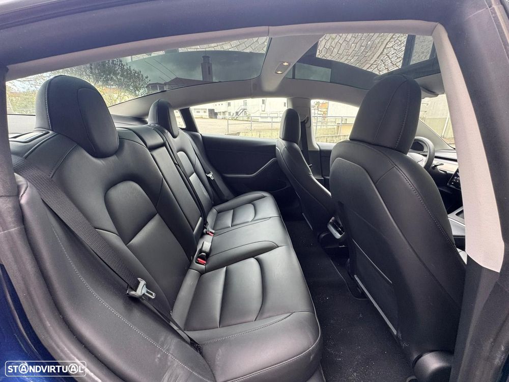 Tesla Model 3 - 28