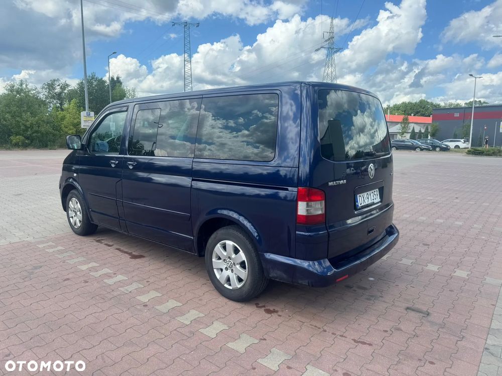 Volkswagen Multivan - 4