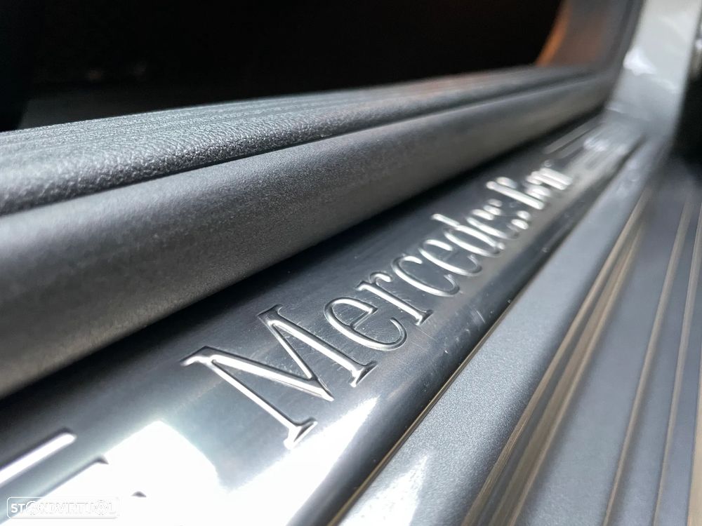 Mercedes-Benz E 300 Bluetec Hybrid Avantgarde - 43