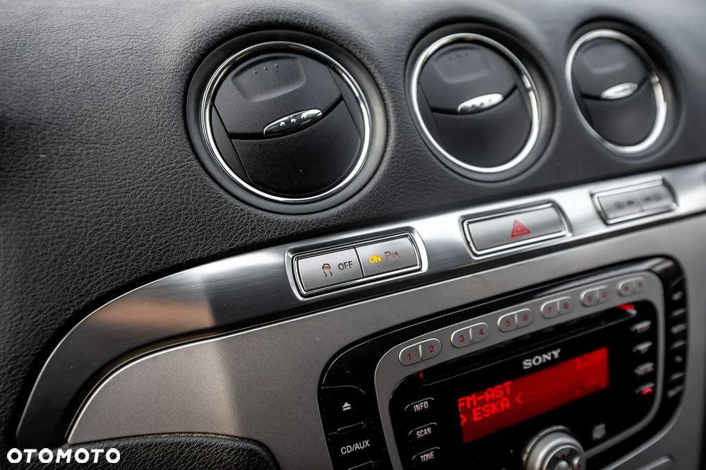 Ford S-Max 2.0 TDCi Titanium - 27