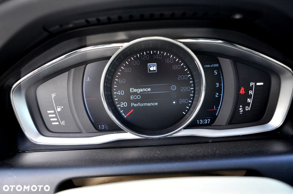 Volvo XC 60 D4 AWD Summum - 26