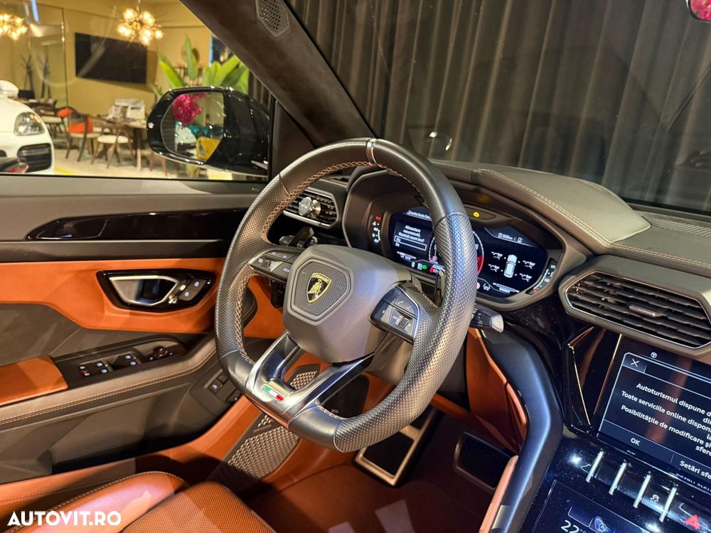Lamborghini URUS - 31