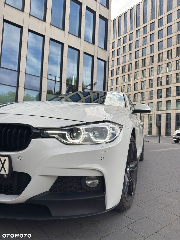 BMW Seria 3 320d xDrive M Sport - 4