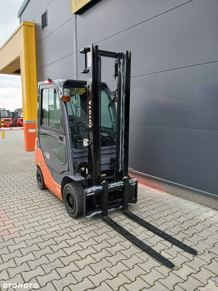 Toyota 02-8FDF18 - 3