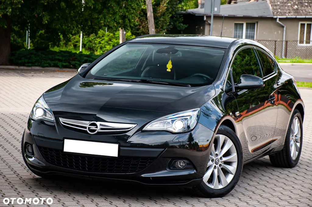 Opel Astra IV GTC 1.6 T Sport - 10