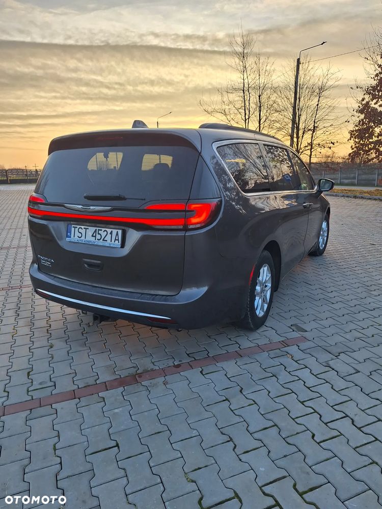 Chrysler Pacifica - 8