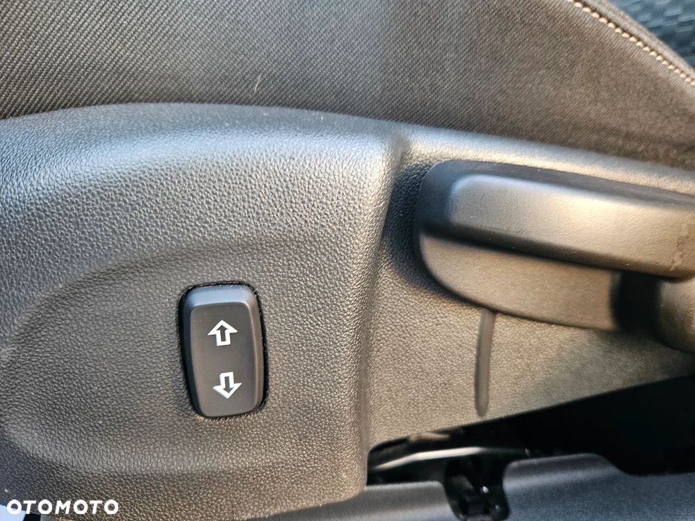 Opel Astra 1.0 Turbo Start/Stop 120 Jahre - 22