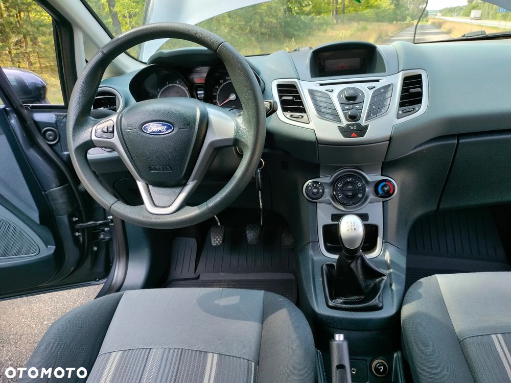 Ford Fiesta 1.25 Viva - 31