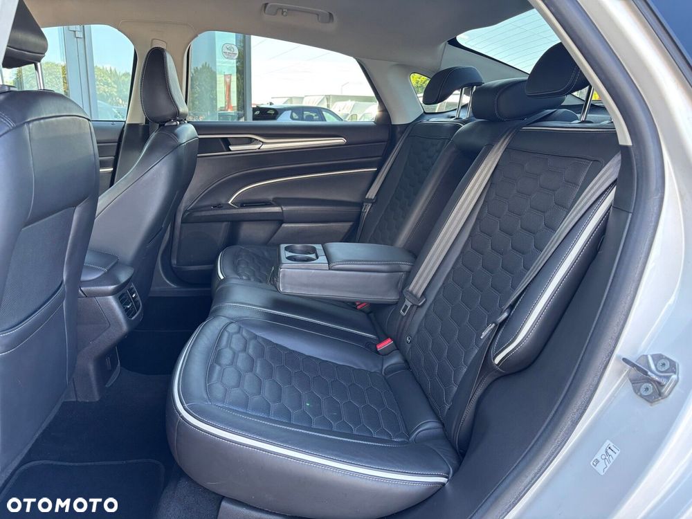 Ford Mondeo 2.0 Hybrid Vignale - 13