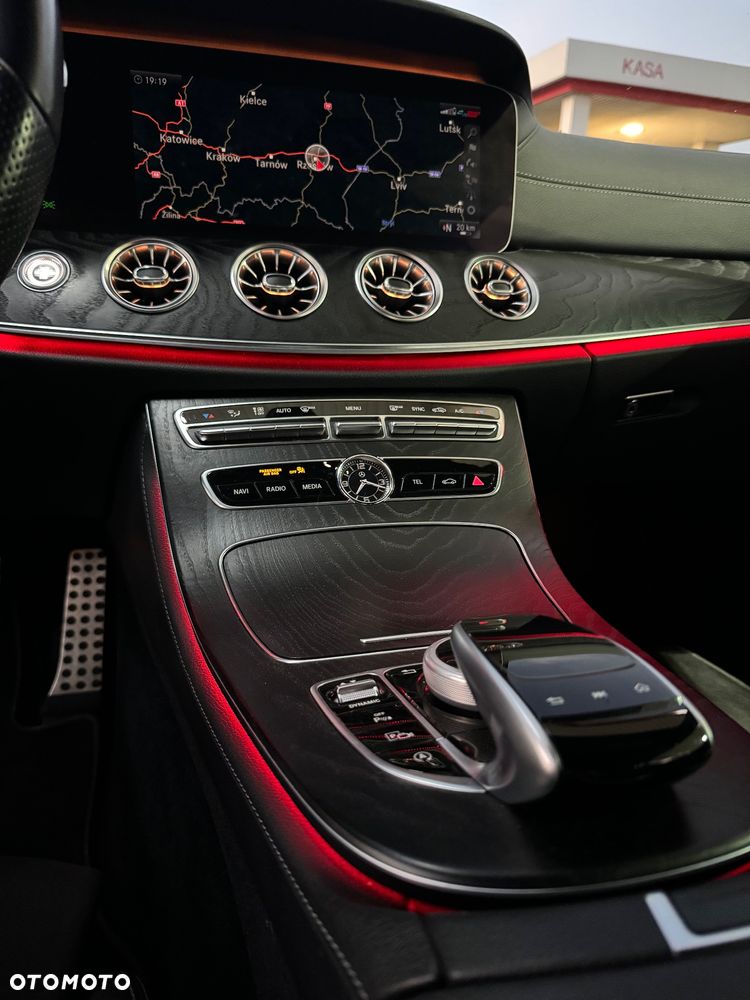 Mercedes-Benz Klasa E - 28