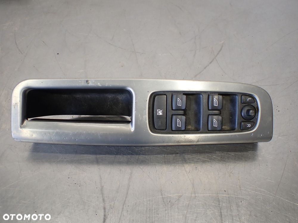 PANEL STEROWANIA SZYB VOLVO S40 II 2.0 8663817   30710787 - 1