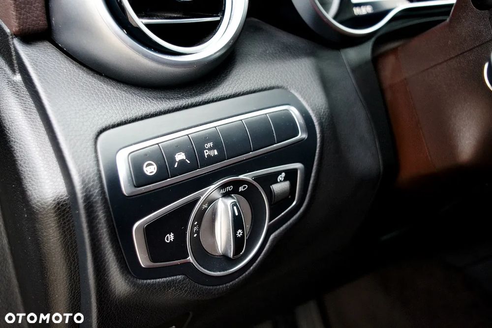 Mercedes-Benz GLC - 12