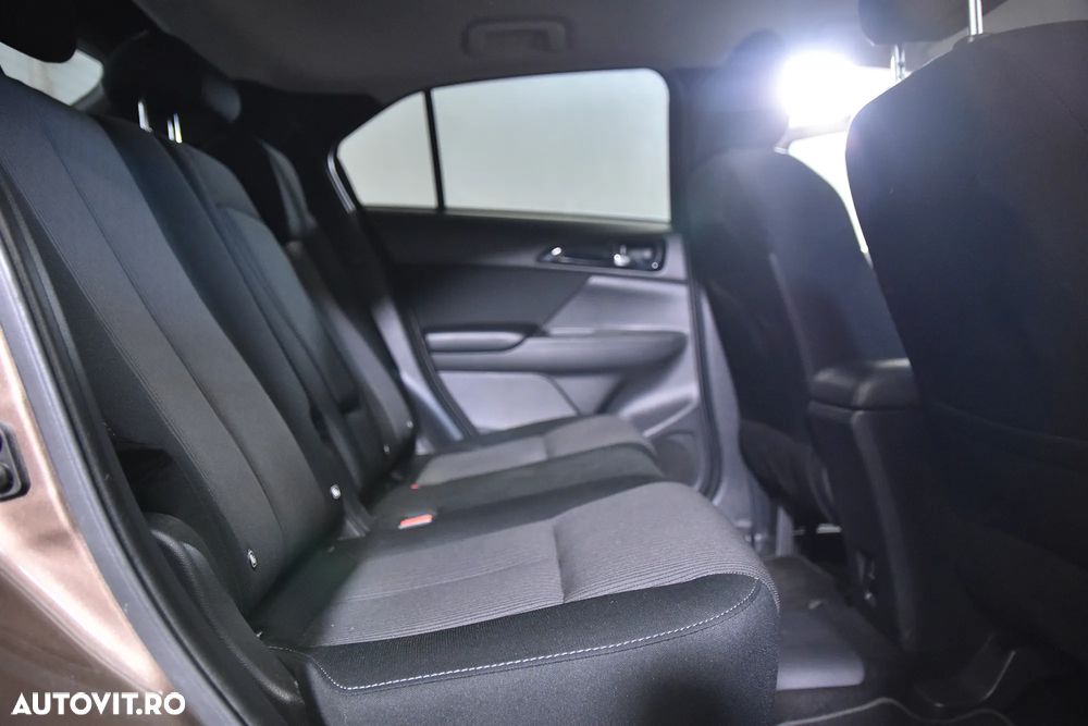 Mitsubishi Eclipse-Cross - 12