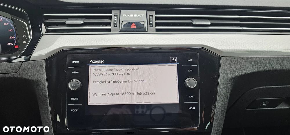 Volkswagen Passat 2.0 TSI Business DSG - 28