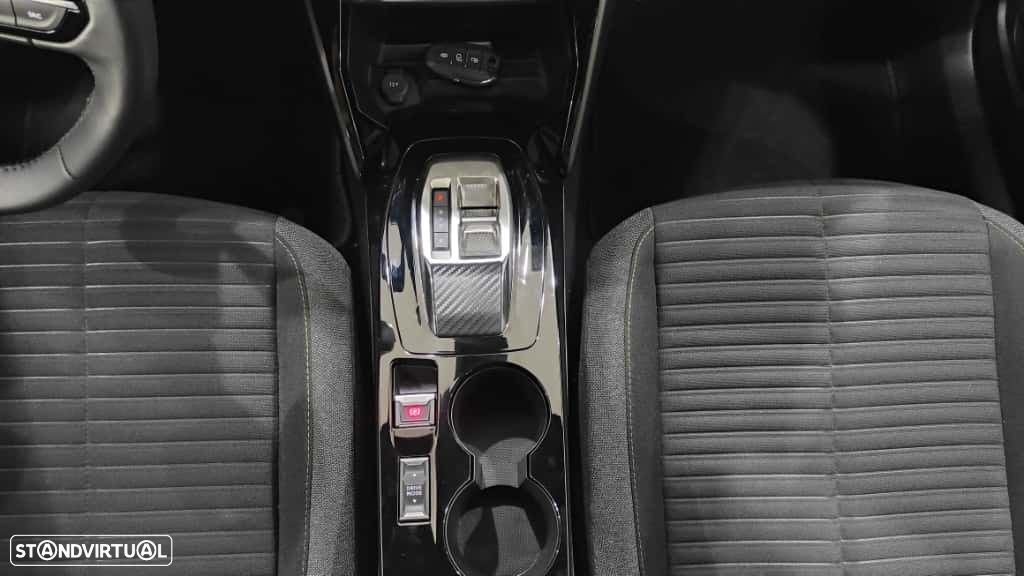 Peugeot e-2008 54 kWh Allure - 27