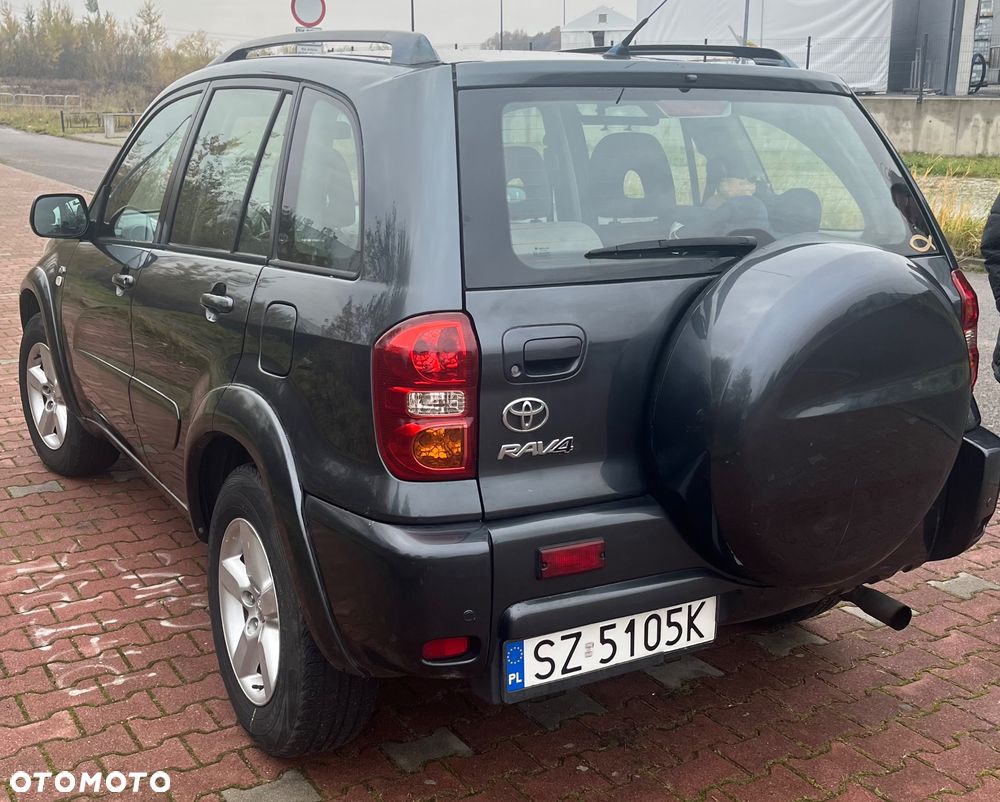 Toyota RAV4 2.0 D-4D 4x4 - 15