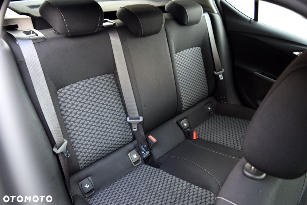 Opel Astra 1.6 CDTI Enjoy S&S - 19