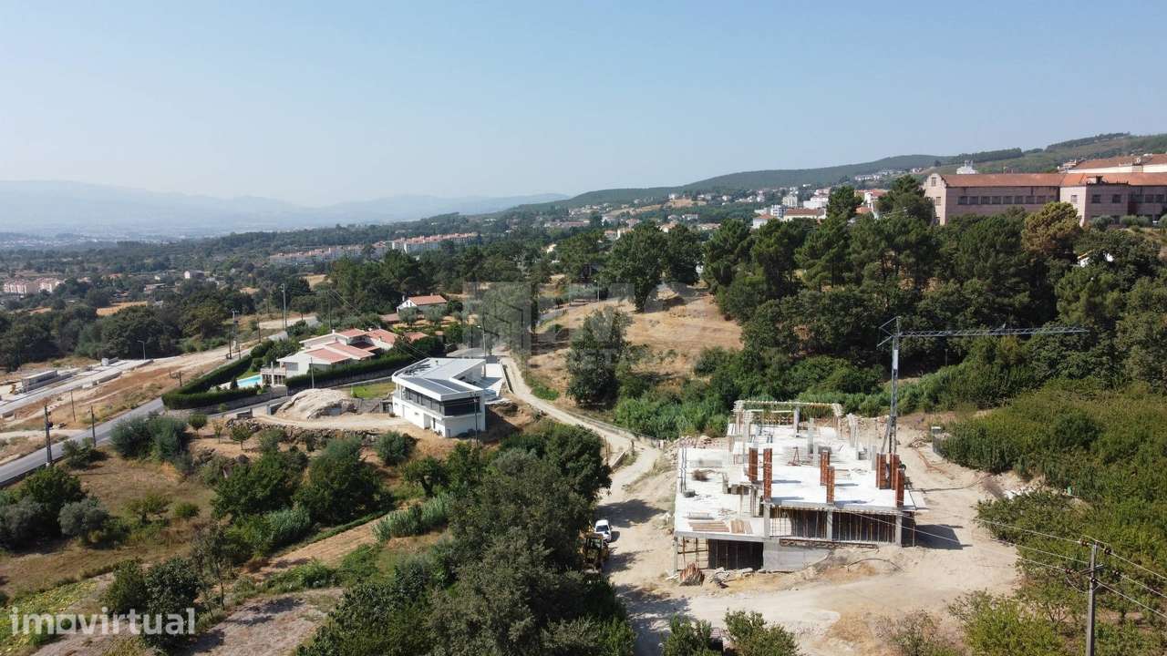Moradias T4 e Piscina | A 5 Minutos da Covilhã - Grande imagem: 3/9