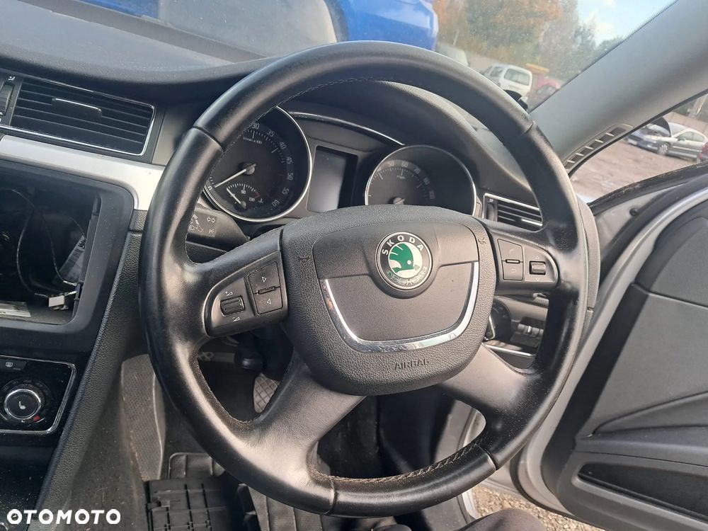 ❌Dawca części ❌  SKODA SUPERB II KOMBI 2010 2.0 TDI CBBB KOD LAK.: 9156 / LA7W - 12