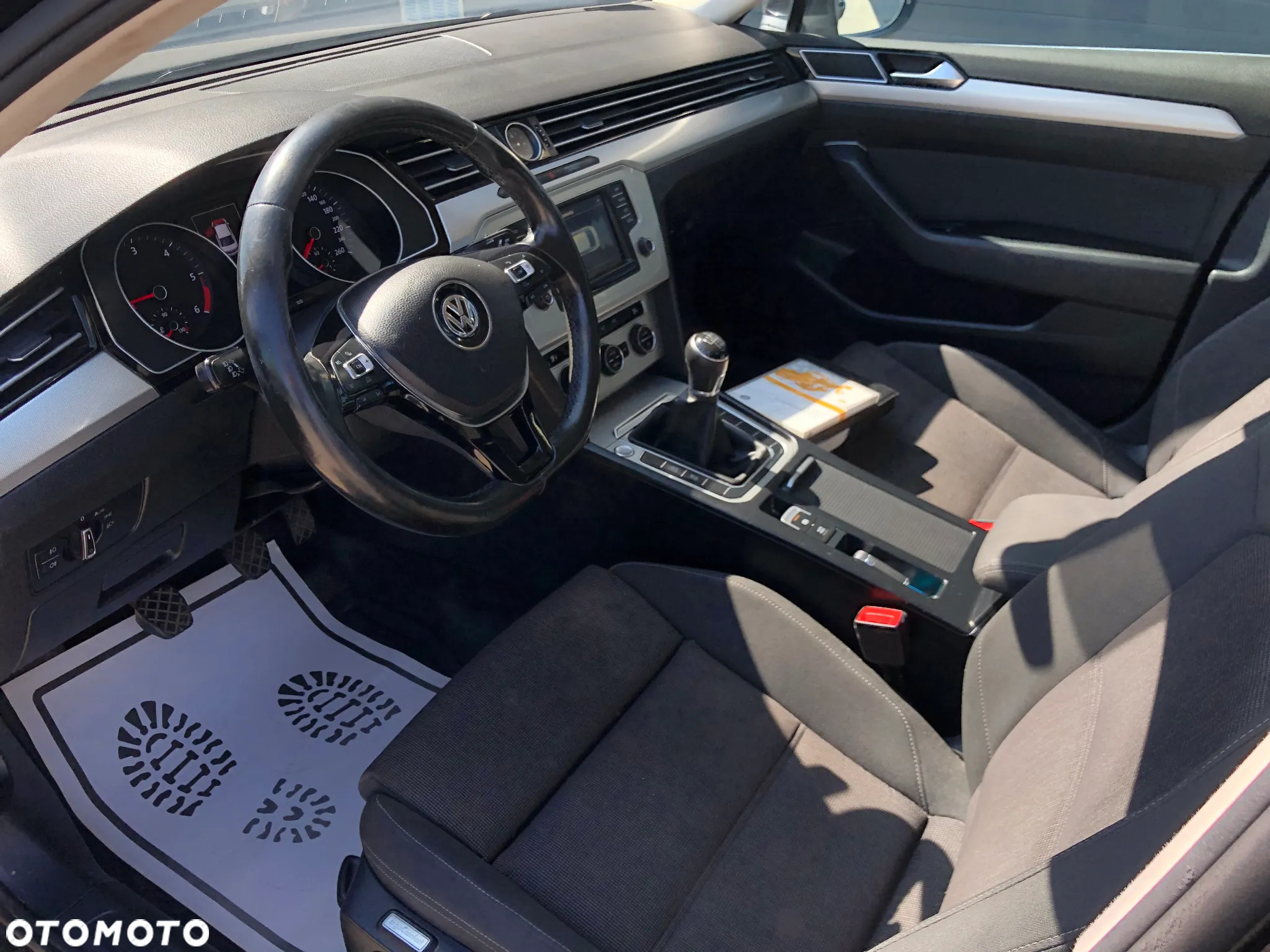 Volkswagen Passat 2.0 TDI BMT Comfortline - 9