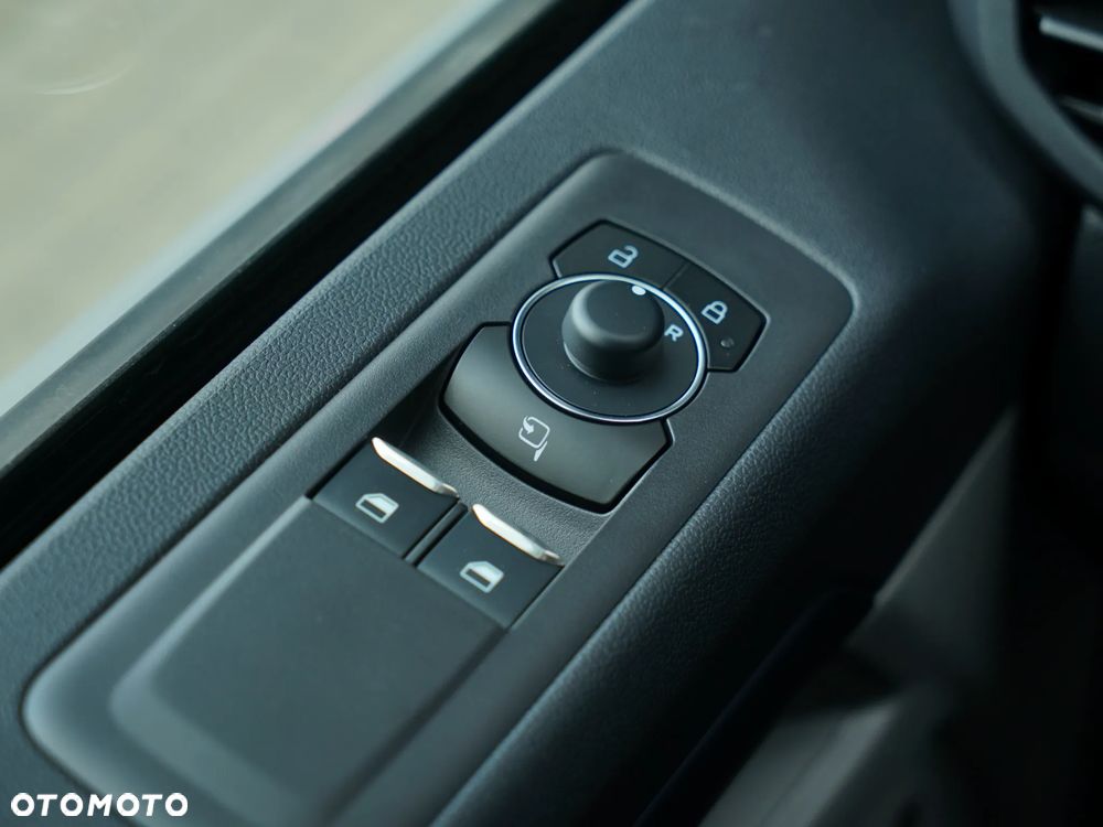 Ford Tourneo Custom 2.5 PHEV CVT 340 L2 Titanium - 31